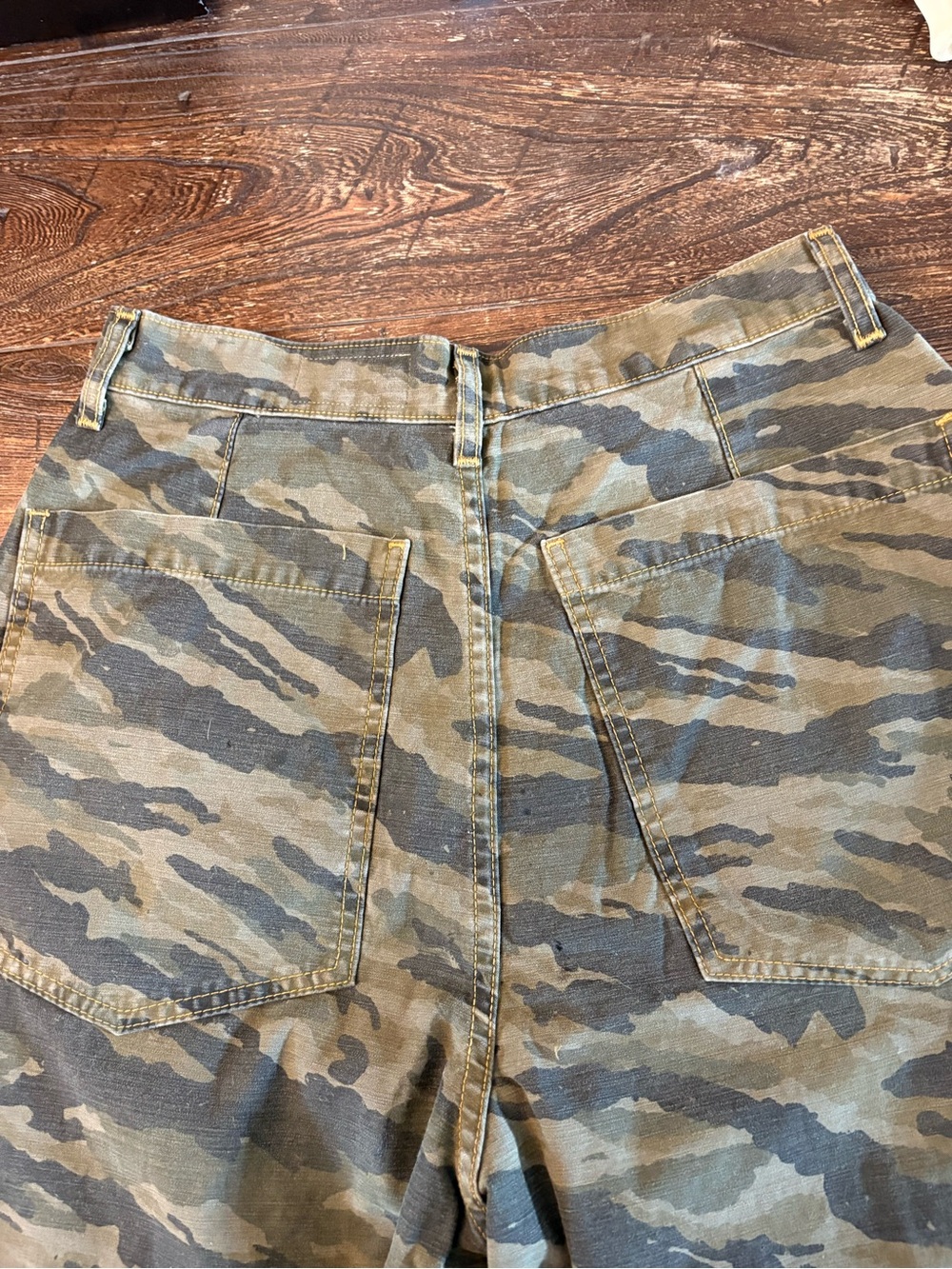 Imogene and Willie Service Trouser 28 Camo Brushstroke Camo NWT - Picture 15 of 16